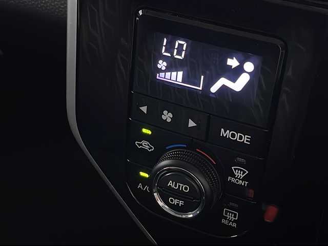 トヨタ タンク カスタムG S 広島県 2017(平29)年 4.3万km ブラックマイカメタリック 禁煙車/純正ナビ/パノラミックビューモニター/両側パワースライドドア/クルーズコントロール/ＥＴＣ/後方コーナーセンサー/衝突被害軽減/フォグランプ/LEDヘッドライト/オートライト/アイドリングストップ/純正14インチアルミホイール(165/65/R14)/エアバッグ(運転席/助手席/サイド)