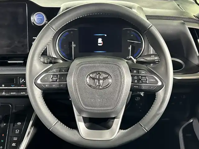 トヨタ ヴォクシー ハイブリッド S－Z 福岡県 2022(令4)年 3.7万km アティチュードブラックマイカ 純正ナビ/フルセグ/（CD/DVD/AM/FM/BT）/バックカメラ/両側パワースライド/レーダークルーズコントロール/コーナーセンサー/D/Nシートヒーター/ビルトインＥＴＣ/フリップダウンモニター/横滑り防止装置/オートホールド/衝突軽減システム/レーンアシスト/ＬＥＤヘッドライト/プッシュスタート/スマートキー/純正ＡＷ17インチ