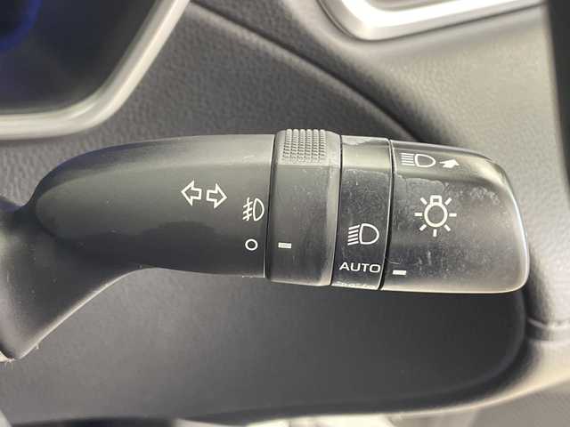 トヨタ カローラ クロス ハイブリッド Z 鹿児島県 2022(令4)年 3.5万km プラチナホワイトパールマイカ 純正9インチディスプレイオーディオ/パノラミックビューモニター/プリクラッシュセーフティ/レーンキープアシスト/レーダークルーズコントロール/電動リアゲート/ブラインドスポットモニター/ドライブレコーダー/ETC/AC100V/オートライト/ハーフレザーシート/シートヒーター/純正フロアマット/ドアバイザー/スマートキー/プッシュスタート