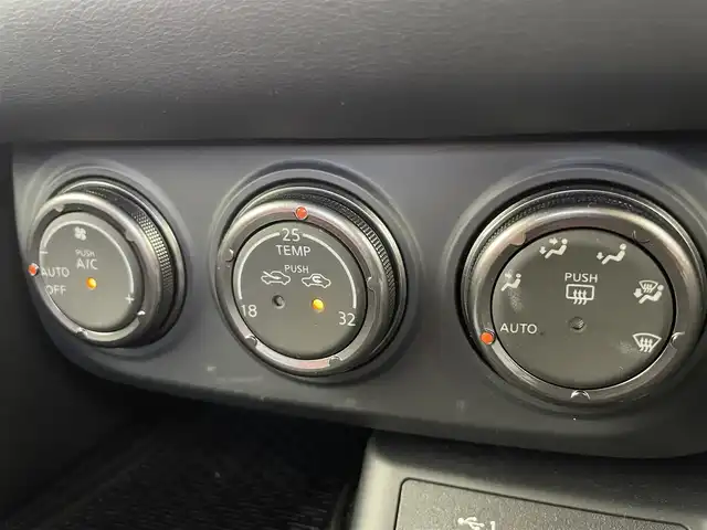 日産 フェアレディ Ｚ ニスモ 富山県 2024(令6)年 0.8万km グレーⅡ ワンオーナー/純正ナビ（AM/FM/USB/BT）/フルセグTV/バックカメラ/エマージェンシーブレーキ/インテリジェントクルーズコントロール/車線逸脱警報/ハイビームアシスト/LEDヘッドライト/クリアランスソナー/ハーフレザーシート/ドライブレコーダー/ビルトインETC/パドルシフト/レーダー探知機/スマートキー×２/プッシュスタート/純正フロアマット/取扱説明書/保証書