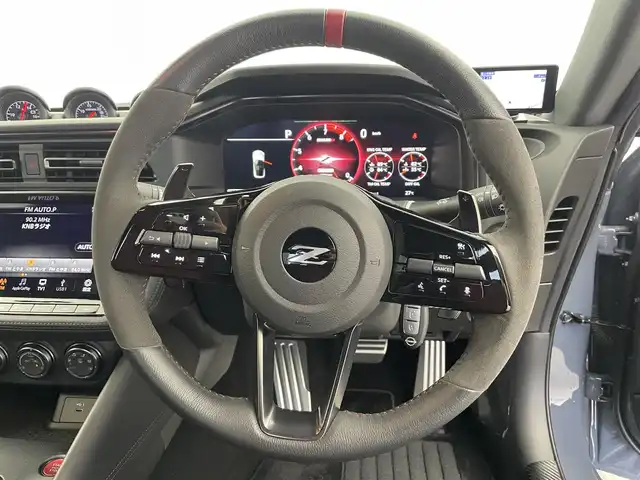 日産 フェアレディ Ｚ ニスモ 富山県 2024(令6)年 0.8万km グレーⅡ ワンオーナー/純正ナビ（AM/FM/USB/BT）/フルセグTV/バックカメラ/エマージェンシーブレーキ/インテリジェントクルーズコントロール/車線逸脱警報/ハイビームアシスト/LEDヘッドライト/クリアランスソナー/ハーフレザーシート/ドライブレコーダー/ビルトインETC/パドルシフト/レーダー探知機/スマートキー×２/プッシュスタート/純正フロアマット/取扱説明書/保証書