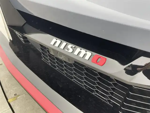 日産 フェアレディ Ｚ ニスモ 富山県 2024(令6)年 0.8万km グレーⅡ ワンオーナー/純正ナビ（AM/FM/USB/BT）/フルセグTV/バックカメラ/エマージェンシーブレーキ/インテリジェントクルーズコントロール/車線逸脱警報/ハイビームアシスト/LEDヘッドライト/クリアランスソナー/ハーフレザーシート/ドライブレコーダー/ビルトインETC/パドルシフト/レーダー探知機/スマートキー×２/プッシュスタート/純正フロアマット/取扱説明書/保証書