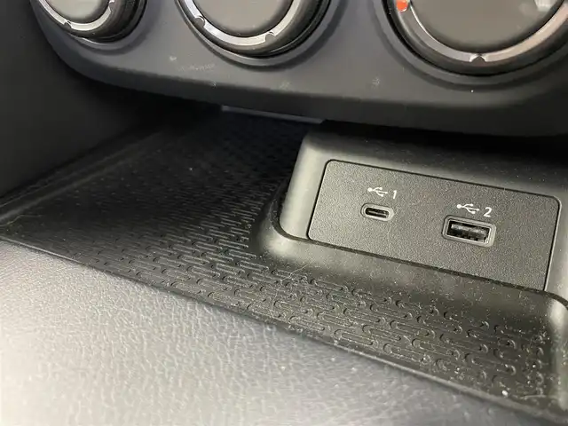日産 フェアレディ Ｚ ニスモ 富山県 2024(令6)年 0.8万km グレーⅡ ワンオーナー/純正ナビ（AM/FM/USB/BT）/フルセグTV/バックカメラ/エマージェンシーブレーキ/インテリジェントクルーズコントロール/車線逸脱警報/ハイビームアシスト/LEDヘッドライト/クリアランスソナー/ハーフレザーシート/ドライブレコーダー/ビルトインETC/パドルシフト/レーダー探知機/スマートキー×２/プッシュスタート/純正フロアマット/取扱説明書/保証書