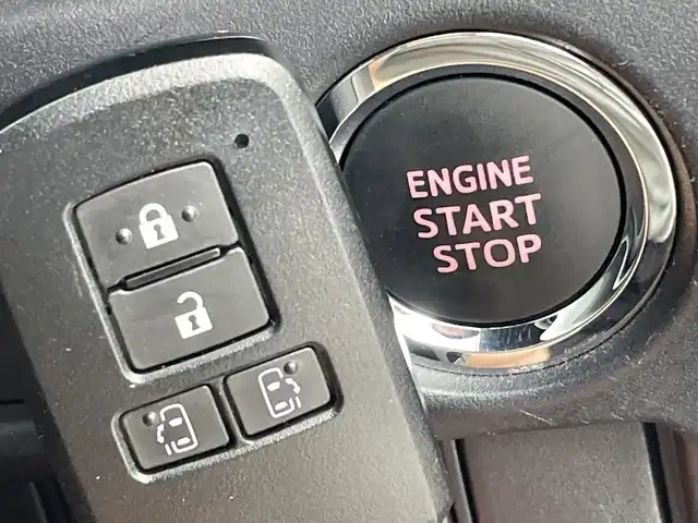 トヨタ ヴォクシー ZS 煌 群馬県 2018(平30)年 5.6万km ホワイトパールクリスタルシャイン モデリスタエアロ　純正１０型ナビ　バックカメラ　クルーズコントロール　衝突被害軽減ブレーキ　オートマチックハイビーム　両側電動スライドドア　ドライブレコーダー　ＥＴＣ２．０　ＬＥＤライト　禁煙車
