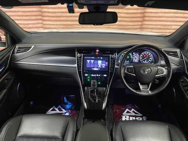 トヨタ ハリアー ハイブリッド プログレス 道央・札幌 2018(平30)年 2.8万km ホワイトパールクリスタルシャイン 【2510036602】/４ＷＤ　/トヨタセーフティセンス　/純正ナビ　/全方位カメラ　/ＴＲＤフルエアロ　/レーダークルーズ　/運転席電動シート　/電動リアゲート　/ハーフレザーシート　/純正１８インチアルミホイール　/ＬＥＤヘッドライト