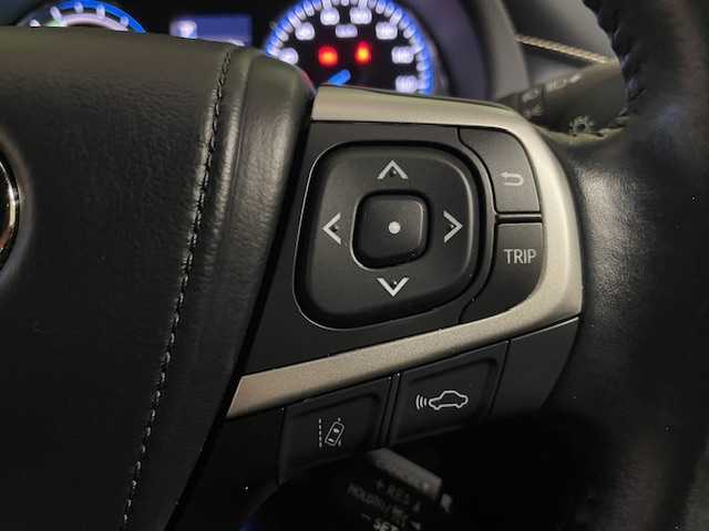 トヨタ ハリアー ハイブリッド プログレス 道央・札幌 2018(平30)年 2.8万km ホワイトパールクリスタルシャイン 【2510036602】/４ＷＤ　/トヨタセーフティセンス　/純正ナビ　/全方位カメラ　/ＴＲＤフルエアロ　/レーダークルーズ　/運転席電動シート　/電動リアゲート　/ハーフレザーシート　/純正１８インチアルミホイール　/ＬＥＤヘッドライト