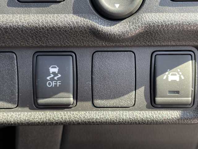 日産 ノート e－パワー ニスモ 愛知県 2018(平30)年 3.7万km ブリリアントホワイトパール 純正ナビ/全方位カメラ/バックカメラ/レーダークルーズコントロール/コーナーセンサー/インテリジェントミラー/ドライブレコーダー/ETC2.0/衝突軽減システム/フルセグ/CD DVD/Bluetooth/ステアリングスイッチ/スマートキー/プッシュスタート