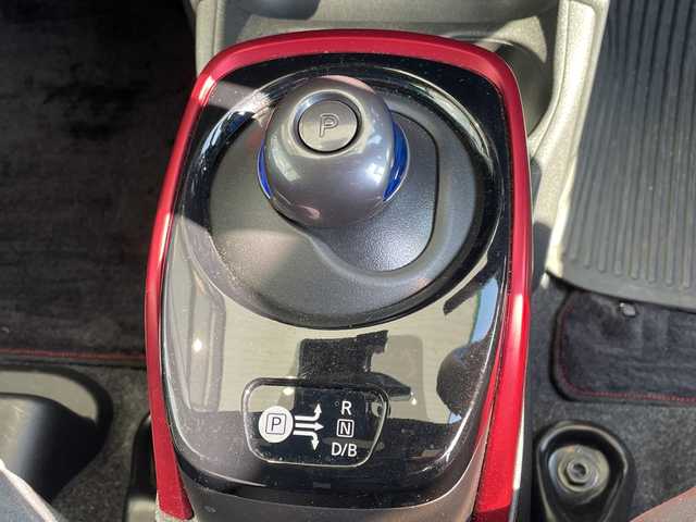 日産 ノート e－パワー ニスモ 愛知県 2018(平30)年 3.7万km ブリリアントホワイトパール 純正ナビ/全方位カメラ/バックカメラ/レーダークルーズコントロール/コーナーセンサー/インテリジェントミラー/ドライブレコーダー/ETC2.0/衝突軽減システム/フルセグ/CD DVD/Bluetooth/ステアリングスイッチ/スマートキー/プッシュスタート