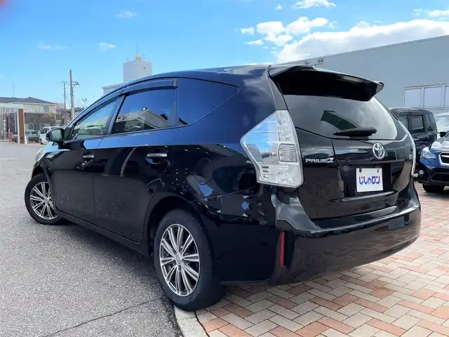 トヨタ プリウス α G チューンブラック 新潟県 2014(平26)年 8.9万km ブラック (株)IDOMが運営する【じしゃロン新潟店】の自社ローン専用車両になります。/こちらは現金またはオートローンご利用時の価格です。自社ローンご希望の方は別途その旨お申付け下さい/プッシュスタート/スペアキー１本付き/クルーズコントロール/純正SDナビ/ワンセグテレビ(走行時視聴可能)/CD、DVD、AM、FM視聴可能/Bluetooth接続可能/バックカメラ/ETC/ハーフレザーシート/本革巻きステアリング