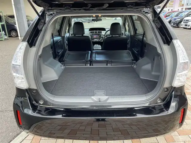 トヨタ プリウス α G チューンブラック 新潟県 2014(平26)年 8.9万km ブラック (株)IDOMが運営する【じしゃロン新潟店】の自社ローン専用車両になります。/こちらは現金またはオートローンご利用時の価格です。自社ローンご希望の方は別途その旨お申付け下さい/プッシュスタート/スペアキー１本付き/クルーズコントロール/純正SDナビ/ワンセグテレビ(走行時視聴可能)/CD、DVD、AM、FM視聴可能/Bluetooth接続可能/バックカメラ/ETC/ハーフレザーシート/本革巻きステアリング