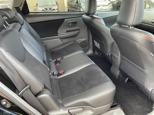 トヨタ プリウス α G チューンブラック 新潟県 2014(平26)年 8.9万km ブラック (株)IDOMが運営する【じしゃロン新潟店】の自社ローン専用車両になります。/こちらは現金またはオートローンご利用時の価格です。自社ローンご希望の方は別途その旨お申付け下さい/プッシュスタート/スペアキー１本付き/クルーズコントロール/純正SDナビ/ワンセグテレビ(走行時視聴可能)/CD、DVD、AM、FM視聴可能/Bluetooth接続可能/バックカメラ/ETC/ハーフレザーシート/本革巻きステアリング