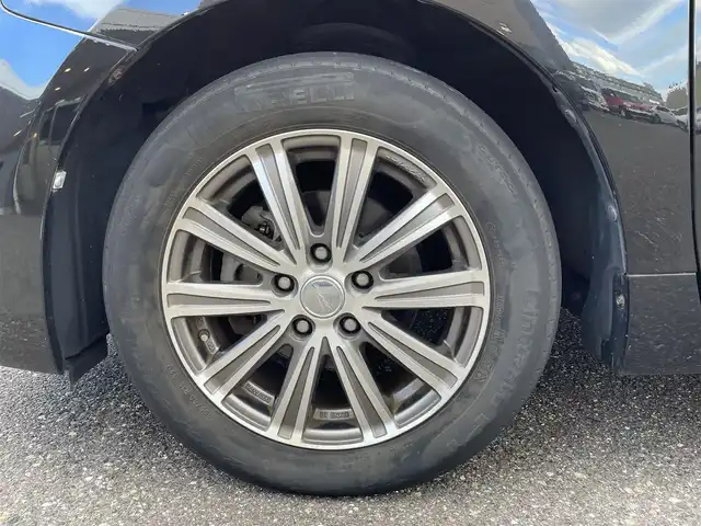 トヨタ プリウス α G チューンブラック 新潟県 2014(平26)年 8.9万km ブラック (株)IDOMが運営する【じしゃロン新潟店】の自社ローン専用車両になります。/こちらは現金またはオートローンご利用時の価格です。自社ローンご希望の方は別途その旨お申付け下さい/プッシュスタート/スペアキー１本付き/クルーズコントロール/純正SDナビ/ワンセグテレビ(走行時視聴可能)/CD、DVD、AM、FM視聴可能/Bluetooth接続可能/バックカメラ/ETC/ハーフレザーシート/本革巻きステアリング