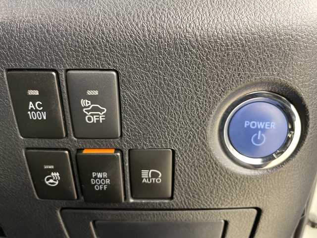 トヨタ アルファードハイブリット エグゼクティブ ラウンジ S 道央・札幌 2018(平30)年 5万km ホワイトパールクリスタルシャイン ・4WD/ワンオーナー/・ツインムーンルーフ/JBLサウンド/・トヨタセーフティセンス/・純正メーカーナビ /・JBLサウンドシステム/・BT/CD/USB/SD/AUX/フルセグTV/・全方位カメラ/・デジタルインナーミラー/・純正フリップダウンモニター/・両側パワースライドドア/・パワーバックドア/・MTモード付AT/・レザーシート/・1.2列目パワーシート/D席メモリシート付/・1.2列目シートヒーター/エアシート/・ステアリングヒーター/スイッチ/・LEDオートライト/・オートマチックハイビーム/・プッシュスタート/スマートキー/・ETC2.0/社外ドラレコ前方のみ/・AC100V・1500W