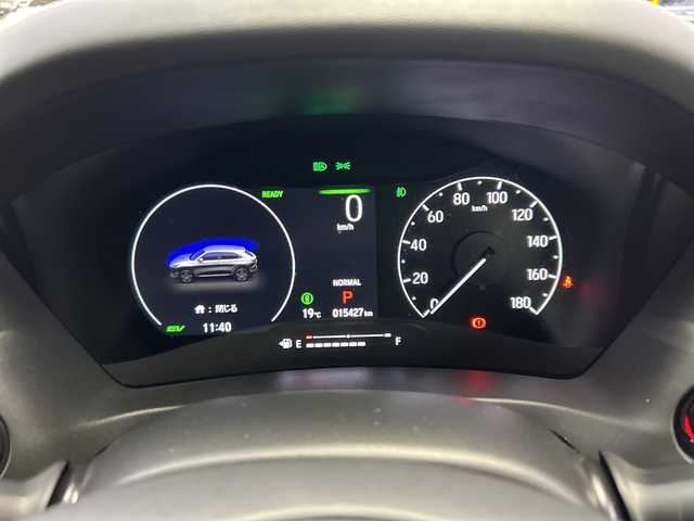 ホンダ ヴェゼル ハイブリッド e:HEV Z 神奈川県 2023(令5)年 1.6万km プラチナホワイトパール HondaCONNECT9インチディスプレイ/AM　FM　フルセグ　　USB　Bluetooth/バックカメラ/ハンズフリーパワーバックドア/ホンダセンシング/ブラインドスポットインフォメーション　後退出庫サポート/ETC2.0/社外ドライブレコーダー/革巻きステアリング/パドルシフト/ステアリングヒーター/ワイヤレス充電器/コンビシート/前席シートヒーター/後席用USBポート×2/トノカバー/ISOFIX対応/純正フロアマット/スマートキー/親水/ヒーテッドドアミラー/LEDヘッドライト/オートレベリング機構/LEDアクティブコーナーリングライト/シーケンシャルターンランプ/フォグランプ/純正18インチアルミ/ドアバイザー/衝突軽減ブレーキ/誤発進抑制機能/後方誤発進抑制機能/近距離衝突軽減ブレーキ/歩行者事故軽減ステアリング/路外逸脱抑制k脳/渋滞追従機能付アダプティブクルーズコントロール/車線維持支援システム/先行車発進お知らせ機能/標識認識機能/オートハイビーム/パーキングセンサーシステム