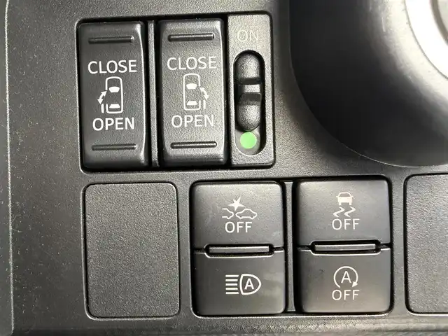 トヨタ タンク カスタムG 愛知県 2019(平31)年 5.1万km パールホワイトⅢ 純正９インチナビ（フルセグTV・HDMI・USB・ラジオ）/バックカメラ/両側パワースライドドア/純正ドライブレコーダー/ビルトインETC2.0/クルーズコントロール/シートヒーター/コーナーセンサー/オートハイビーム/LEDヘッドライト/ロールサンシェード/純正アルミホイール/スペアキー