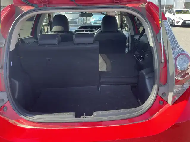 トヨタ アクア G G’s 東京都 2014(平26)年 9万km スーパーレッドⅤ (株)IDOMが運営する【じしゃロン昭島店】の自社ローン専用車両になります。こちらは現金またはオートローンご利用時の価格です。自社ローンご希望の方は別途その旨お申付け下さい/ディーラーOPナビ/BT/SD/CD/DVD/フルセグTV/ミラーリング/バックカメラ/ドライブレコーダー前/スマートキー/USB入力端子/社外ETC/ドアバイザー/AUTOライト/LEDライト/電動格納ミラー