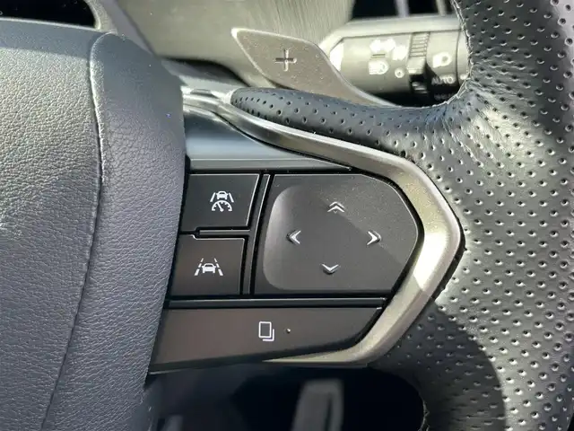 レクサス ＲＸ 350 Fスポーツ 福岡県 2023(令5)年 1.3万km ホワイトノーヴァガラスフレーク ワンオーナー/純正ナビ（AM/FM/BT/フルセグTV）/ブラインドスポットモニター/ヘッドアップディスプレイ/デジタルインナーミラー/ムーンルーフ/レーダークルーズコントロール/全方位カメラ/ビルトインETC2.0/ドライブレコーダー/前席パワーシート（運転席メモリ付）/全席シートヒーター/前席エアシート/携帯置くだけ充電/パワーバックドア/本革巻ステアリング（パドル付）/USB入力端子/スペアキー/カードキー/純正フロアマット/純正21インチアルミホイール/取扱説明書/保証書フリップダウンモニター