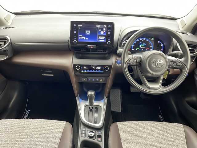 トヨタ ヤリスクロス ハイブリッド Z 秋田県 2020(令2)年 3万km ブラックマイカ/ホワイトパールクリスタルシャイン 2トーン 4WD/純正ディスプレイオーディオ　/フルセグTV/AM/FM/Bluetooth/バックカメラ　/衝突被害軽減ブレーキ　/レーダークルーズコントロール　/ブラインドスポットモニター　/レーンキープアシスト/横滑り防止装置/ダウンヒルアシストコントロール/前席シートヒーター　/運転席パワーシート/前後ドライブレコーダー/ビルトインETC　/ハーフレザーシート/LEDヘッドライト/オートマチックハイビーム/純正アルミホイール/純正フロアマット