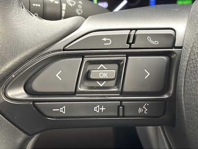 トヨタ ヤリスクロス ハイブリッド Z 秋田県 2020(令2)年 3万km ブラックマイカ/ホワイトパールクリスタルシャイン 2トーン 4WD/純正ディスプレイオーディオ　/フルセグTV/AM/FM/Bluetooth/バックカメラ　/衝突被害軽減ブレーキ　/レーダークルーズコントロール　/ブラインドスポットモニター　/レーンキープアシスト/横滑り防止装置/ダウンヒルアシストコントロール/前席シートヒーター　/運転席パワーシート/前後ドライブレコーダー/ビルトインETC　/ハーフレザーシート/LEDヘッドライト/オートマチックハイビーム/純正アルミホイール/純正フロアマット