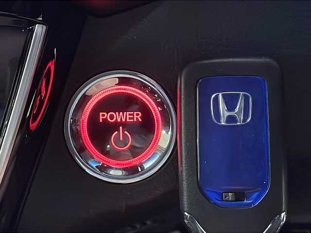 ホンダ ヴェゼル ハイブリッド Z ホンダセンシング 熊本県 2019(平31)年 6.9万km ミッドナイトブルービームM 純正８インチナビ/衝突軽減ブレーキ　/レーダークルーズコントロール　/ビルトイン/ＥＴＣ　/バックカメラ　/フルセグＴＶ　/ハーフレザー　/シートヒーター　/ドライブレコーダー　/コーナーセンサー　/ＬＥＤヘッドライト/保証書/取扱説明書