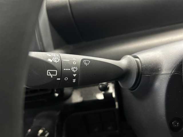 ダイハツ タント カスタム X 鹿児島県 2023(令5)年 0.9万km シャイニングホワイトパール スマートアシスト/　・衝突回避支援ブレーキ機能/　・衝突警報機能/　・ブレーキ制御付誤発進抑制機能(前方・後方)/　・車線逸脱抑制制御機能/　・車線逸脱警報機能/　・路側逸脱警報機能/　・ふらつき警報/　・先行車発進お知らせ機能/　・標識認識機能/　・アダプティブドライビングビーム/　・サイドビューランプ/アイドリングストップ/両側パワースライドドア/社外7インチSDナビ【MDV-D710W】/　（CD/DVD/ワンセグ/Bluetooth/SD）/社外ビルトインETC/バックカメラ/ステアリングリモコン/ハーフレザーシート/前席シートヒーター/前後コーナーセンサー/純正LEDヘッドライト/フォグランプ/オートライト/電動格納ミラー/社外フロアマット/ロール式サンシェード/純正14インチアルミ