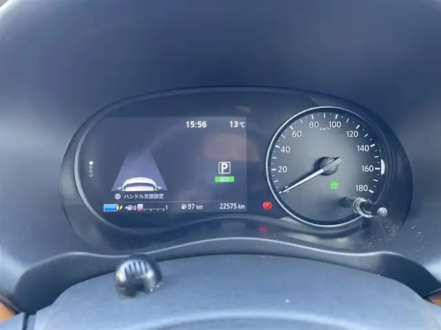 日産 キックス X ツートーンインテリアED 愛媛県 2022(令4)年 2.3万km ブリリアントホワイトパール プロパイロット/レーダークルーズコントロール/レーンキープアシストシステム/純正メモリナビ/CD/DVD/BT/MSV/フルセグTV/アラウンドビューモニター/ドライブレコーダー/ビルトインETC/前後コーナーセンサー/合皮シート/シートヒーター/ステアリングヒーター/インテリジェントルームミラー/LEDヘッドライト/オートライト/ルーフレール/純正フロアマット/純正17インチアルミホイール/トノカバー/スマートキー/プッシュスタート/保証書