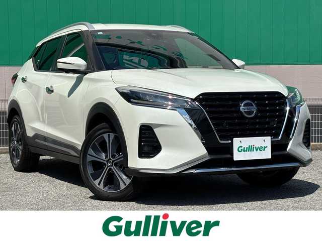 日産 キックス X 千葉県 2020(令2)年 1.5万km ブリリアントホワイトパール 純正後付けナビ/　(CD/AUX/Bluetooth)/フルセグTV/インテリジェントルームミラー/アラウンドビューモニター/ドライブレコーダー (DH5-D)/ETC/ステアリングスイッチ/ステアリングヒーター/プロパイロット/エマージェンシーブレーキ/車線逸脱防止支援システム/前後コーナーセンサー/プッシュエンジンスタート/スマートキー/ハーフレザー調シート/前席シートヒーター/トノカバー/オートライト/ヘッドライトレベライザー/LEDヘッドライト/LEDフォグランプ/ウィンカー付き電動格納ミラー/純正フロアマット/ダブル＆サイド＆カーテンエアバッグ/ナビ取扱説明書