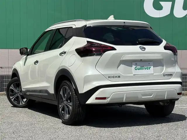 日産 キックス X 千葉県 2020(令2)年 1.5万km ブリリアントホワイトパール 純正後付けナビ/　(CD/AUX/Bluetooth)/フルセグTV/インテリジェントルームミラー/アラウンドビューモニター/ドライブレコーダー (DH5-D)/ETC/ステアリングスイッチ/ステアリングヒーター/プロパイロット/エマージェンシーブレーキ/車線逸脱防止支援システム/前後コーナーセンサー/プッシュエンジンスタート/スマートキー/ハーフレザー調シート/前席シートヒーター/トノカバー/オートライト/ヘッドライトレベライザー/LEDヘッドライト/LEDフォグランプ/ウィンカー付き電動格納ミラー/純正フロアマット/ダブル＆サイド＆カーテンエアバッグ/ナビ取扱説明書