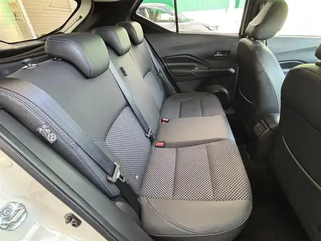 日産 キックス X 千葉県 2020(令2)年 1.5万km ブリリアントホワイトパール 純正後付けナビ/　(CD/AUX/Bluetooth)/フルセグTV/インテリジェントルームミラー/アラウンドビューモニター/ドライブレコーダー (DH5-D)/ETC/ステアリングスイッチ/ステアリングヒーター/プロパイロット/エマージェンシーブレーキ/車線逸脱防止支援システム/前後コーナーセンサー/プッシュエンジンスタート/スマートキー/ハーフレザー調シート/前席シートヒーター/トノカバー/オートライト/ヘッドライトレベライザー/LEDヘッドライト/LEDフォグランプ/ウィンカー付き電動格納ミラー/純正フロアマット/ダブル＆サイド＆カーテンエアバッグ/ナビ取扱説明書