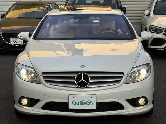 メルセデス・ベンツ ＣＬ５５０ デジーノ AMGエディション 東京都 2006(平18)年 1.6万km カルサイトホワイト 限定100台特別限定車/ワンオーナー/保証書・取説・ナビ取説・キーレスキー×２/H19.20.21.23.27.29.R1.3.4.5ディーラー記録簿有/ナイトビューアシスト/サンルーフ/車間距離警告/ABC（アクティブ・ボディ・コントロール）・車高調整機能・サスペンション自動制御/ウッドコンビハンドル・オートチルト・ステアリングスイッチ/クルーズコントロール/デジーノポーセレン（乳白色）アニリンレザーシート/前席メモリ付パワーシート・シートヒーター・ベンチレーション/マルチコントロールシートバック/COMANDシステム 純正HDDナビ/DVD/CD(ch)/MSV/ハーマン・カードンサウンドシステム/バックカメラ・パーキングアシスト/パークトロニック/ビルトインETC/純正19インチマルチピースアルミ/HID・前後フォグ・オートライト・AFS・ヘッドライトクリーナー/電格ウィンカーミラー/ドアイージークロージャー/電動パーキングブレーキ/サイド＆カーテンエアバック