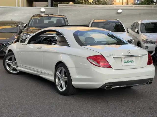 メルセデス・ベンツ ＣＬ５５０ デジーノ AMGエディション 東京都 2006(平18)年 1.6万km カルサイトホワイト 限定100台特別限定車/ワンオーナー/保証書・取説・ナビ取説・キーレスキー×２/H19.20.21.23.27.29.R1.3.4.5ディーラー記録簿有/ナイトビューアシスト/サンルーフ/車間距離警告/ABC（アクティブ・ボディ・コントロール）・車高調整機能・サスペンション自動制御/ウッドコンビハンドル・オートチルト・ステアリングスイッチ/クルーズコントロール/デジーノポーセレン（乳白色）アニリンレザーシート/前席メモリ付パワーシート・シートヒーター・ベンチレーション/マルチコントロールシートバック/COMANDシステム 純正HDDナビ/DVD/CD(ch)/MSV/ハーマン・カードンサウンドシステム/バックカメラ・パーキングアシスト/パークトロニック/ビルトインETC/純正19インチマルチピースアルミ/HID・前後フォグ・オートライト・AFS・ヘッドライトクリーナー/電格ウィンカーミラー/ドアイージークロージャー/電動パーキングブレーキ/サイド＆カーテンエアバック