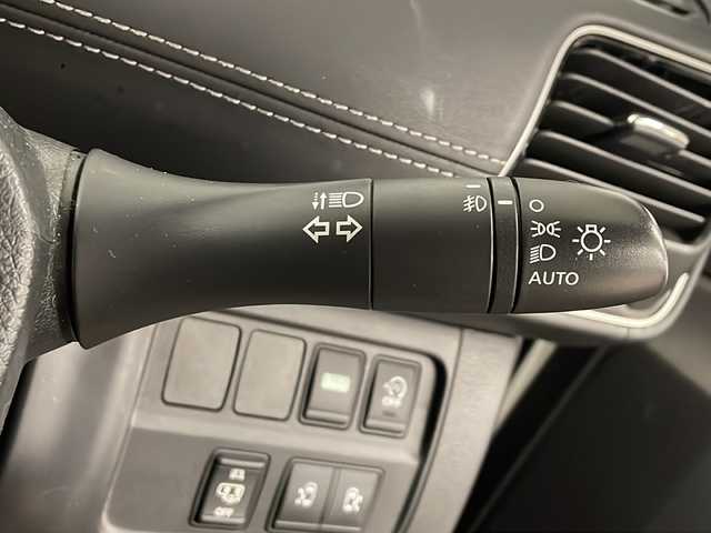 日産 セレナ ハイウェイスター プロパイロットED 熊本県 2017(平29)年 8.6万km ブリリアントホワイトパール ・社外ナビ　Carrozzeria[AVIC-RW801】/-BT/フルセグTV/CD/DVD/SD/USB/FM/AM/・バックカメラ/・プロパイロット/・社外フリップダウンモニター　carrozzeria【TVM-FW1020】/・電動パーキングブレーキ/・ブレーキホールド/・ステアリングリモコン/・衝突軽減ブレーキ/・横滑り防止装置/・両側パワースライドドア/・純正アルミ16インチ/・LEDヘッドライト/・フォグランプ/・カーテンエアバッグ/・オートライト/・アイドリングストップ/・ウィンカーミラー/・コーナーセンサー/・ETC