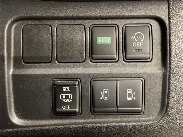 日産 セレナ ハイウェイスター プロパイロットED 熊本県 2017(平29)年 8.6万km ブリリアントホワイトパール ・社外ナビ　Carrozzeria[AVIC-RW801】/-BT/フルセグTV/CD/DVD/SD/USB/FM/AM/・バックカメラ/・プロパイロット/・社外フリップダウンモニター　carrozzeria【TVM-FW1020】/・電動パーキングブレーキ/・ブレーキホールド/・ステアリングリモコン/・衝突軽減ブレーキ/・横滑り防止装置/・両側パワースライドドア/・純正アルミ16インチ/・LEDヘッドライト/・フォグランプ/・カーテンエアバッグ/・オートライト/・アイドリングストップ/・ウィンカーミラー/・コーナーセンサー/・ETC