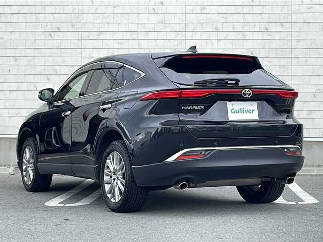 トヨタ ハリアー Z 山形県 2020(令2)年 5.7万km プレシャスブラックパール 禁煙車/Toyota Safety Sense/・プリクラッシュセーフティ/・レーントレーシングアシスト/・レーダークルーズコントロール/・ロードサインアシスト/・発進遅れ告知機能/・プロアクティブドライビングアシスト/・ドライバー異常時対応システム/・オートマチックハイビーム/・緊急時操舵支援（アクティブ操舵機能）/リアトラフィックアラート/クリアランスソナー/ブラインドスポットモニター/JBLプレミアムサウンド/デジタルインナーミラー（録画機能付き）/純正ディスプレイオーディオナビ/BT.USB.AUX.USB.Miracast/パノラミックビューモニター/ハーフレザーシート/パワーシート/ビルトインETC２．０/ヘッドアップディスプレイ/ウィンドウシールドデアイサー/電動パーキングブレーキ/オートホールド/LEDヘッドライト/プッシュスタート/スマートキーｘ２