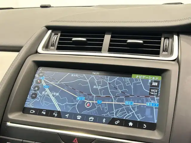 ジャガー Ｅペース 福岡県 2018(平30)年 3.6万km 白 純正ナビ /Bluetooth /クルコン /360°カメラ /Bカメラ /Fカメラ /パーキングアシスト /白革 /AndroidAuto /AppleCarPlay