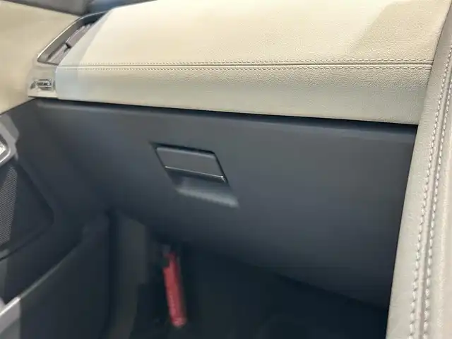 ジャガー Ｅペース 福岡県 2018(平30)年 3.6万km 白 純正ナビ /Bluetooth /クルコン /360°カメラ /Bカメラ /Fカメラ /パーキングアシスト /白革 /AndroidAuto /AppleCarPlay