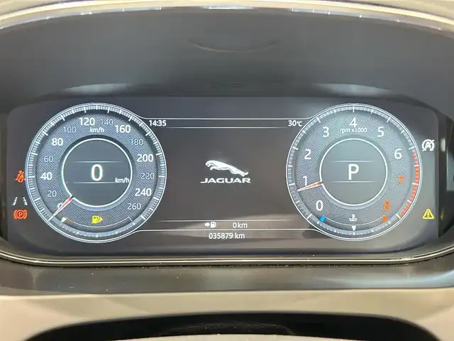 ジャガー Ｅペース 福岡県 2018(平30)年 3.6万km 白 純正ナビ /Bluetooth /クルコン /360°カメラ /Bカメラ /Fカメラ /パーキングアシスト /白革 /AndroidAuto /AppleCarPlay