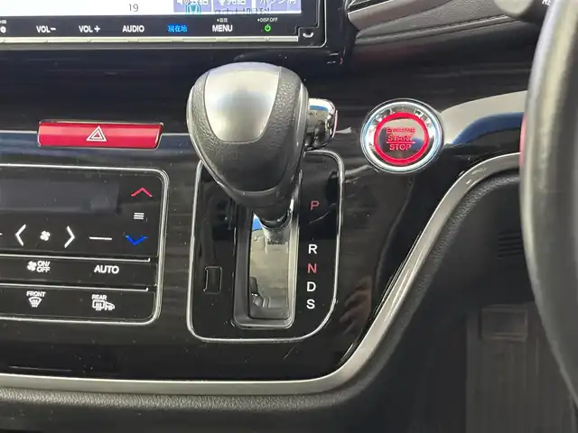 ホンダ オデッセイ アブソルート・EXホンダセンジング 埼玉県 2018(平30)年 6.3万km クリスタルブラックパール CMBS衝突軽減ブレーキ/純正９インチナビVXM-197VFNi/(フルセグTV/CD/DVD/Bluetooth/HDMI/USB/AM/FM/SD)/全方位カメラ/両側パワースライドドア /スマートパーキングアシスト/アダプティブクルーズコントロール/レーンキープアシスト/先行車発進お知らせ/ブラインドスポットインフォメーション/コーナーセンサー/パドルシフト/ECON/ビルトインETC2.0/ハーフレザーシート /シートヒーター /スマートキー/プッシュスタート/純正１８インチアルミホイール