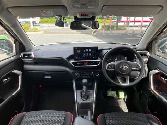 トヨタ ライズ G 兵庫県 2023(令5)年 1.1万km ブラックマイカメタリック ワンオーナー /純正9インチディスプレイオーディオ/・フルセグTV/Bluetooth/モデリスタエアロ/バックカメラ/スマートアシスト/ブラインドスポットモニター/レーンアシスト/車線逸脱警報/パーキングソナー/前後ドライブレコーダー/オートマチックハイビーム/オートライト/純正LEDヘッドライト/ビルトインETC/アイドリングストップ/純正16インチAW/プッシュEgスタート/ストップ/スマートキー×2/ターンランプ付電動格納ドアミラー/スペアタイヤ/ドアバイザー/純正フロアマット/取扱説明書/新車時保証書