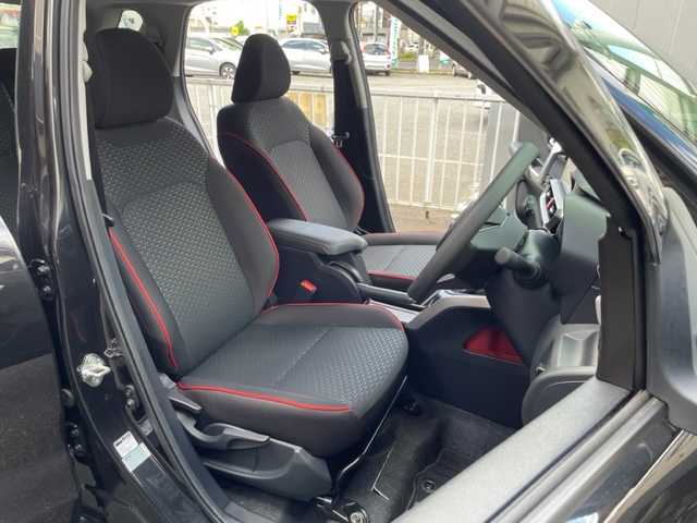 トヨタ ライズ G 兵庫県 2023(令5)年 1.1万km ブラックマイカメタリック ワンオーナー /純正9インチディスプレイオーディオ/・フルセグTV/Bluetooth/モデリスタエアロ/バックカメラ/スマートアシスト/ブラインドスポットモニター/レーンアシスト/車線逸脱警報/パーキングソナー/前後ドライブレコーダー/オートマチックハイビーム/オートライト/純正LEDヘッドライト/ビルトインETC/アイドリングストップ/純正16インチAW/プッシュEgスタート/ストップ/スマートキー×2/ターンランプ付電動格納ドアミラー/スペアタイヤ/ドアバイザー/純正フロアマット/取扱説明書/新車時保証書