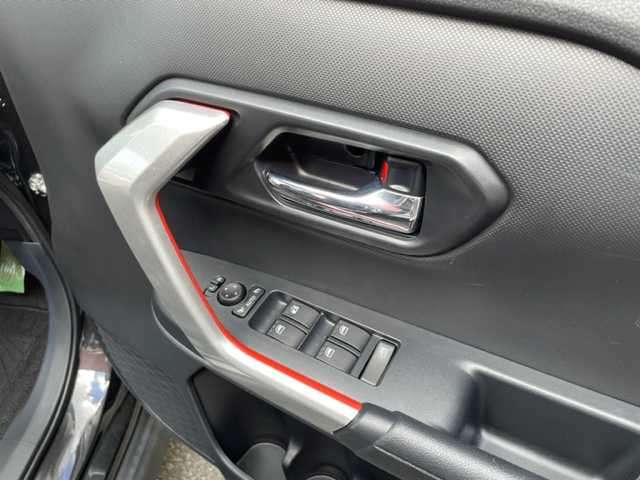 トヨタ ライズ G 兵庫県 2023(令5)年 1.1万km ブラックマイカメタリック ワンオーナー /純正9インチディスプレイオーディオ/・フルセグTV/Bluetooth/モデリスタエアロ/バックカメラ/スマートアシスト/ブラインドスポットモニター/レーンアシスト/車線逸脱警報/パーキングソナー/前後ドライブレコーダー/オートマチックハイビーム/オートライト/純正LEDヘッドライト/ビルトインETC/アイドリングストップ/純正16インチAW/プッシュEgスタート/ストップ/スマートキー×2/ターンランプ付電動格納ドアミラー/スペアタイヤ/ドアバイザー/純正フロアマット/取扱説明書/新車時保証書