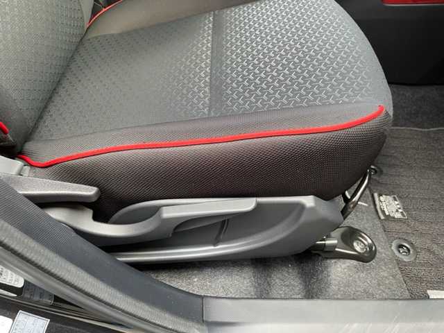 トヨタ ライズ G 兵庫県 2023(令5)年 1.1万km ブラックマイカメタリック ワンオーナー /純正9インチディスプレイオーディオ/・フルセグTV/Bluetooth/モデリスタエアロ/バックカメラ/スマートアシスト/ブラインドスポットモニター/レーンアシスト/車線逸脱警報/パーキングソナー/前後ドライブレコーダー/オートマチックハイビーム/オートライト/純正LEDヘッドライト/ビルトインETC/アイドリングストップ/純正16インチAW/プッシュEgスタート/ストップ/スマートキー×2/ターンランプ付電動格納ドアミラー/スペアタイヤ/ドアバイザー/純正フロアマット/取扱説明書/新車時保証書