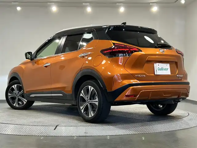 日産 キックス X ツートーンインテリアED 愛知県 2020(令2)年 2.9万km プレミアムホライズンオレンジ/ピュアブラック 2トーン 純正９インチナビ/プロパイロット/アラウンドビューモニター/衝突軽減ブレーキ/レーダークルーズコントロール/車線逸脱警報/クリアランスソナー/シートヒーター/ハンドルヒーター/ドライブレコーダー/デジタルインナーミラー/ビルトインＥＴＣ/ＬＥＤヘッドライト/ISOFIX/アクセサリーソケット/純正フロアマット/純正17インチアルミホイール