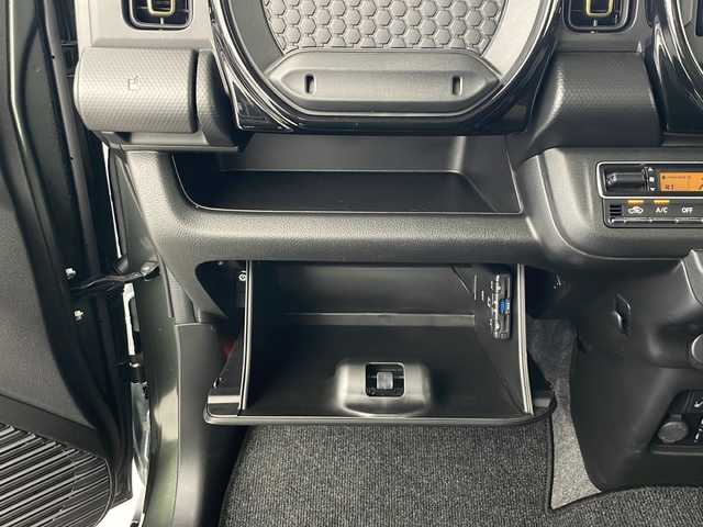 スズキ ハスラー HYBRID X 秋田県 2025(令7)年 0.6万km クールカーキパールメタリック/ソフトベージュメタリック 4WD/スズキセーフティサポート/社外メモリナビ/　（CD/Bluetooth）/バックカメラ/クルーズコントロール/ステアリングスイッチ/革巻きハンドル/前席シートヒーター/ETC/社外フロアマット/純正アルミホイール/LEDヘッドライト/フォグランプ/オートライト/スマートキー/スペアキー