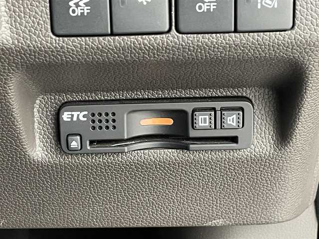 ホンダ フリード 埼玉県 2017(平29)年 4.8万km 黒 社外ナビ　NX614/(Bluetooth/USB/ipod/CD/DVD/AM/FM)/地デジワンセグ/前方ドライブレコーダー/ETC/Honda SENSING/・衝突軽減ブレーキ/・アダプティブ・クルーズ・コントロール/・歩行者事故低減ステアリング/・路外逸脱抑制機能/・先行車発進お知らせ機能/・標識認識機能/後席フリップダウンモニター/アイドリングストップ/ロールサンシェード/ステアリングリモコン/両側パワースライドドア/純正ドアバイザー/純正フロアマット
