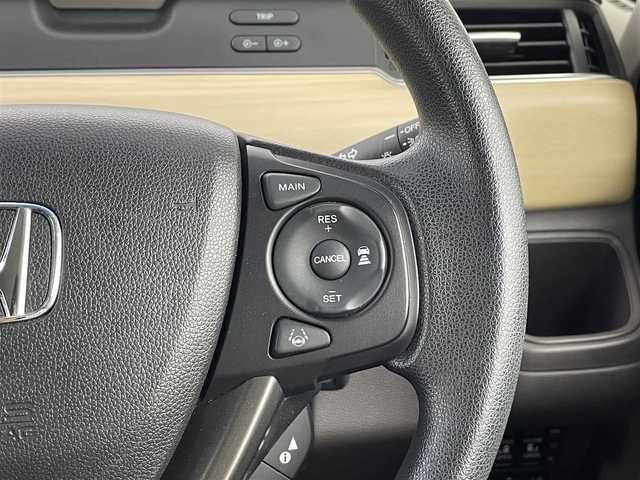ホンダ フリード 埼玉県 2017(平29)年 4.8万km 黒 社外ナビ　NX614/(Bluetooth/USB/ipod/CD/DVD/AM/FM)/地デジワンセグ/前方ドライブレコーダー/ETC/Honda SENSING/・衝突軽減ブレーキ/・アダプティブ・クルーズ・コントロール/・歩行者事故低減ステアリング/・路外逸脱抑制機能/・先行車発進お知らせ機能/・標識認識機能/後席フリップダウンモニター/アイドリングストップ/ロールサンシェード/ステアリングリモコン/両側パワースライドドア/純正ドアバイザー/純正フロアマット