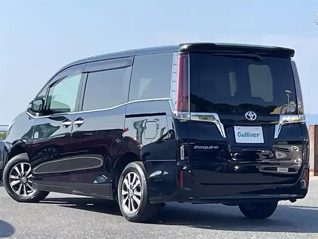 トヨタ エスクァイア Gi 島根県 2019(平31)年 8.2万km ブラック トヨタセーフティセンス/純正10インチナビ/CD/DVD/DTV/Bluetooth/バックカメラ/純正フリップダウンモニター/両側パワースライドドア /クルーズコントロール/合皮シート/シートヒーター /ステアリングスイッチ/ビルトインETC/LEDオートライト/オートマチックハイビーム/スマートキー/スペアキー /プッシュスタート /純正フロアマット/純正ドアバイザー