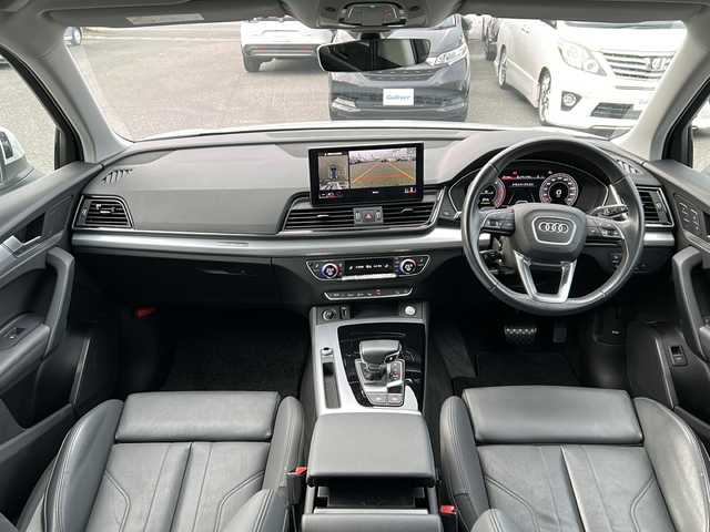 アウディ Ｑ５ 40TDIクワトロ アドバンスド 愛知県 2021(令3)年 3.7万km グレイシアホワイトメタリック /禁煙/正規ディーラー車/アドバンスドパッケージ/黒革シート//純正ナビ/BT/USB/全方位カメラ/ETC2.0//バーチャルコックピット//メモリ付きパワーシート//前後席シートヒーター//革巻きステア/ステアスイッチ/パドルシフト//ACC/速度警告/接近警告/トラフィックジャムアシスト//Audiアクティブレーンアシスト/プレセンス/サイドアシスト//純正LEDオートライト/オートハイビーム//電動パーキングブレーキ//パーキングアシスト//純正19インチAW/純正フロアマット//新車時保証書//取扱説明書//スペアスマートキー有