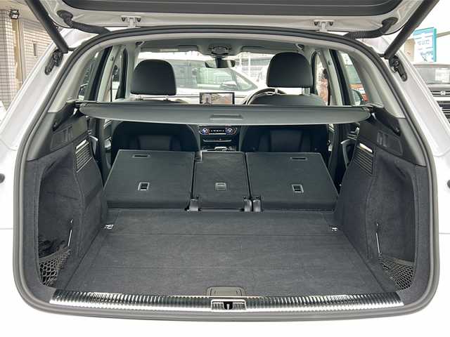 アウディ Ｑ５ 40TDIクワトロ アドバンスド 愛知県 2021(令3)年 3.7万km グレイシアホワイトメタリック /禁煙/正規ディーラー車/アドバンスドパッケージ/黒革シート//純正ナビ/BT/USB/全方位カメラ/ETC2.0//バーチャルコックピット//メモリ付きパワーシート//前後席シートヒーター//革巻きステア/ステアスイッチ/パドルシフト//ACC/速度警告/接近警告/トラフィックジャムアシスト//Audiアクティブレーンアシスト/プレセンス/サイドアシスト//純正LEDオートライト/オートハイビーム//電動パーキングブレーキ//パーキングアシスト//純正19インチAW/純正フロアマット//新車時保証書//取扱説明書//スペアスマートキー有