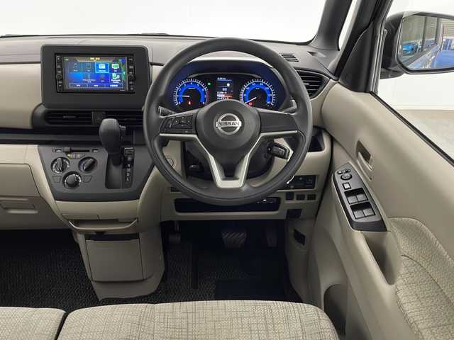日産 ルークス S 宮崎県 2020(令2)年 6.1万km スターリングシルバーM 禁煙車/エマージェンシーブレーキ/純正ナビTV/（MJ119D-W/CD/FMAM/Bluetooth/AUX/ワンセグTV)/純正バックカメラ/純正フロアマット/両側スライドドア/クリアランスソナー/アイドリングストップ/電動格納ミラー/リアプライバシーガラス/WSRSエアバック/ABS/リモコンキー/サイドSRS/サイドカーテンSRS/新車時保証書/取扱い説明書